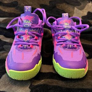 PUMA MB.03 Toxic size 2.5 like NEW.                               NO BOX